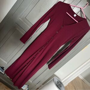 Old Navy Burgundy Long Sleeve Dress